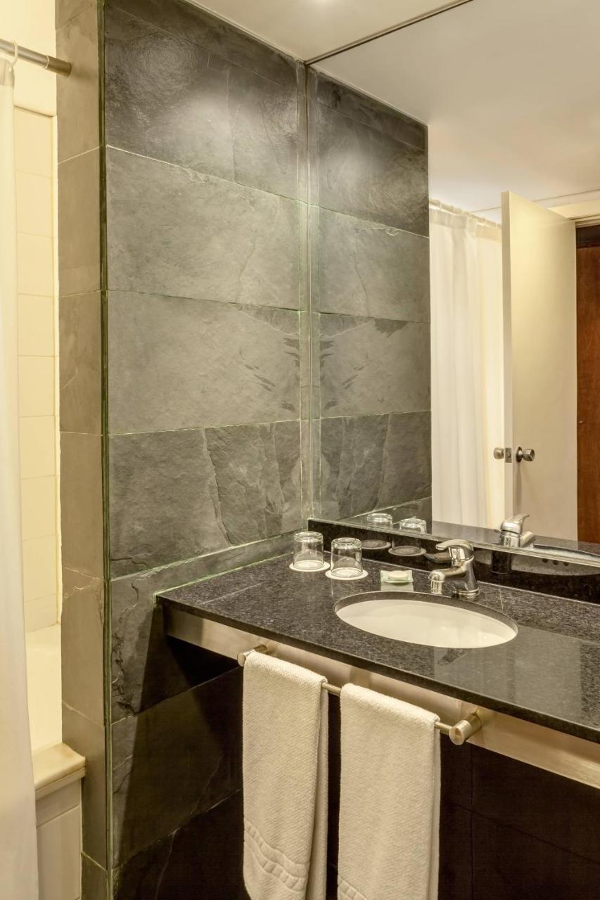 Four Points By Sheraton Монтевідео Екстер'єр фото